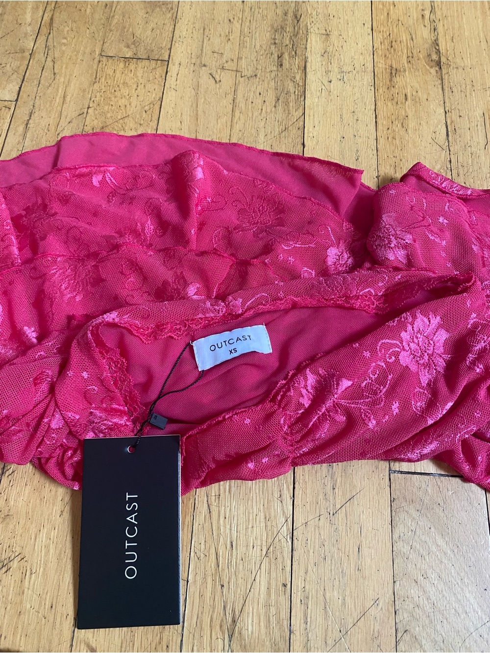 Outcast pretty pink skirt. Size xs..NWT!!!